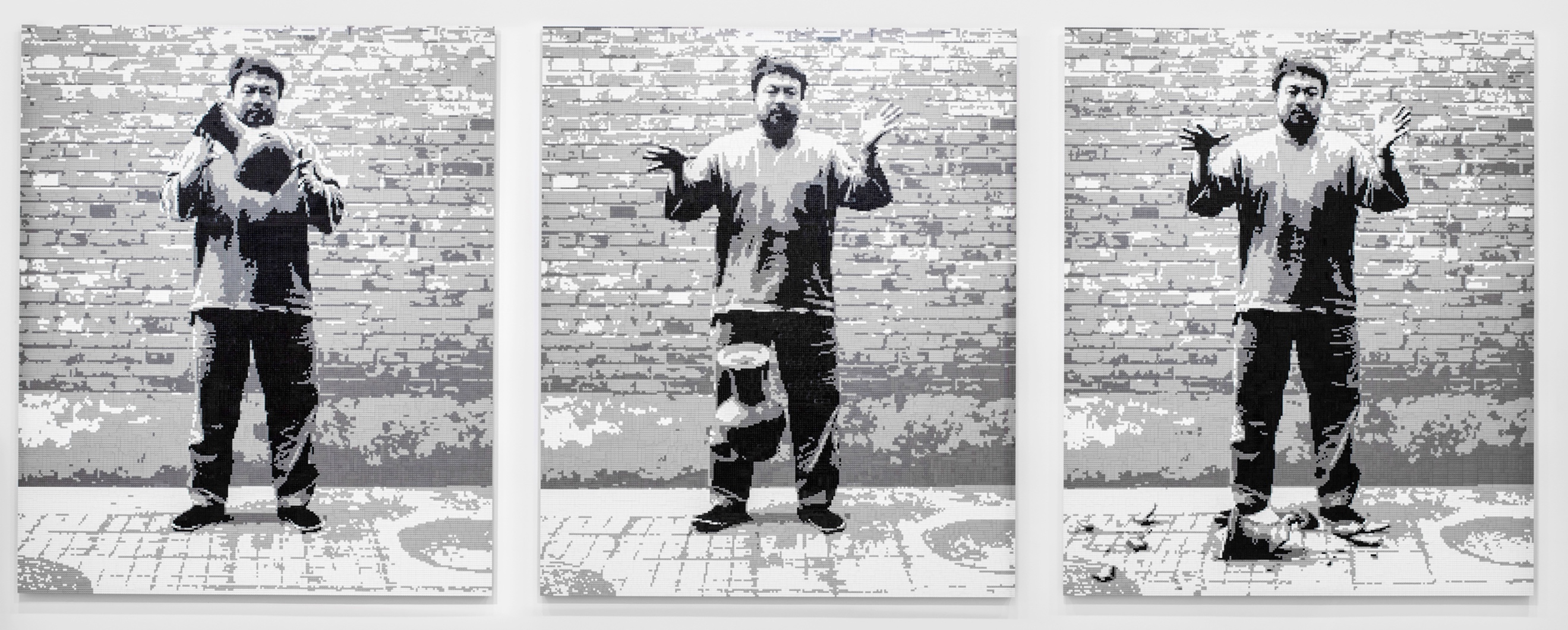 Ai Weiwei: “Dropping a Han Dynasty Urn”, 2015, LEGO bricks (from the original 1995 photographic triptych by the artist), 230x192x3cm. Courtesy Lisson Gallery.
