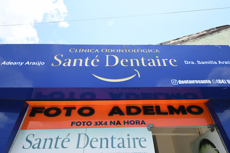 Logo « Amazon » Dentaire Photo : Gérard Wormser