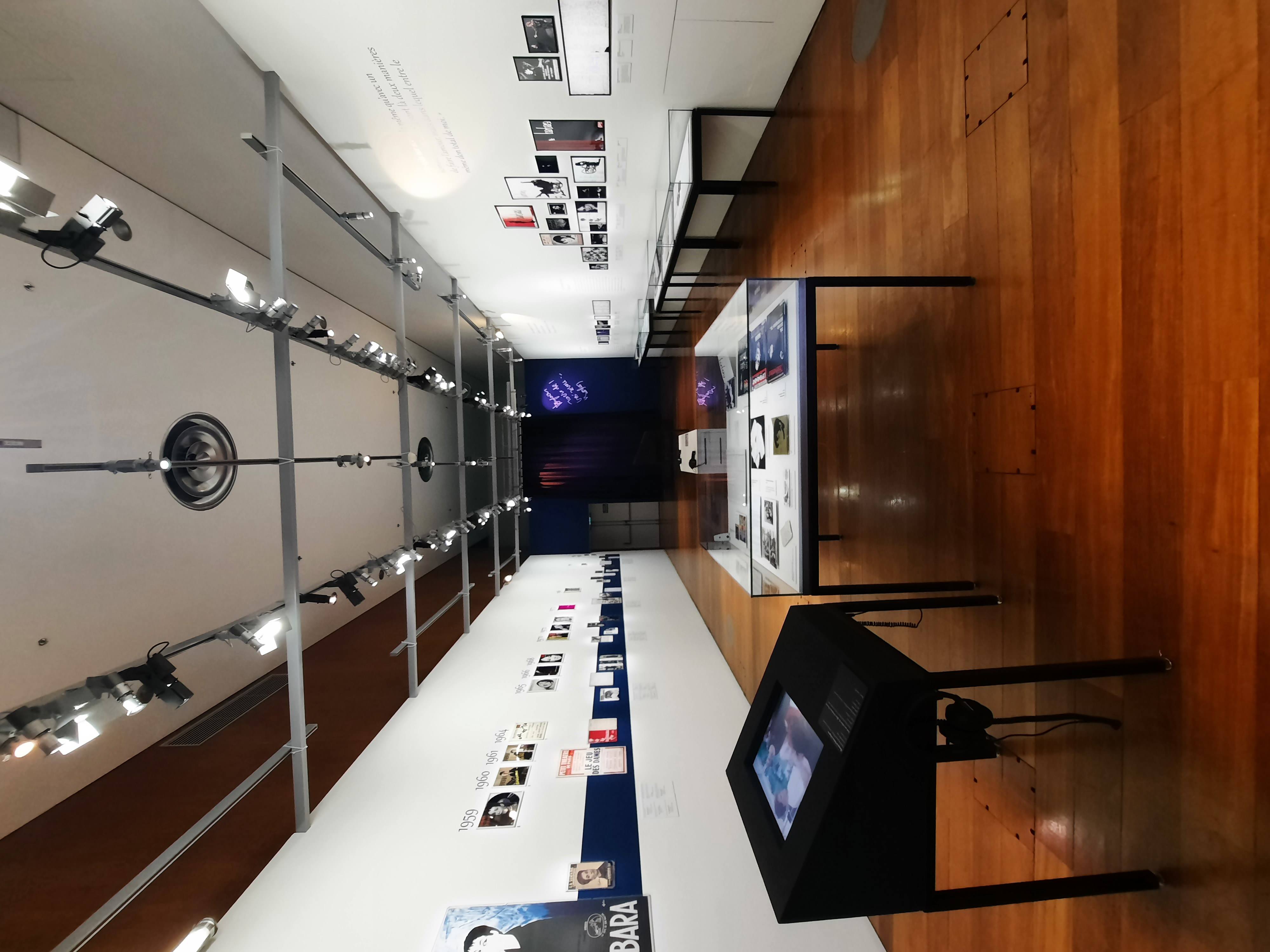 Photo de l’exposition « Dis quand reviendras-tu ? Barbara et son public » à la BnF. Crédits : Damien Larrouqué, avec l’aimable autorisation de la BnF.